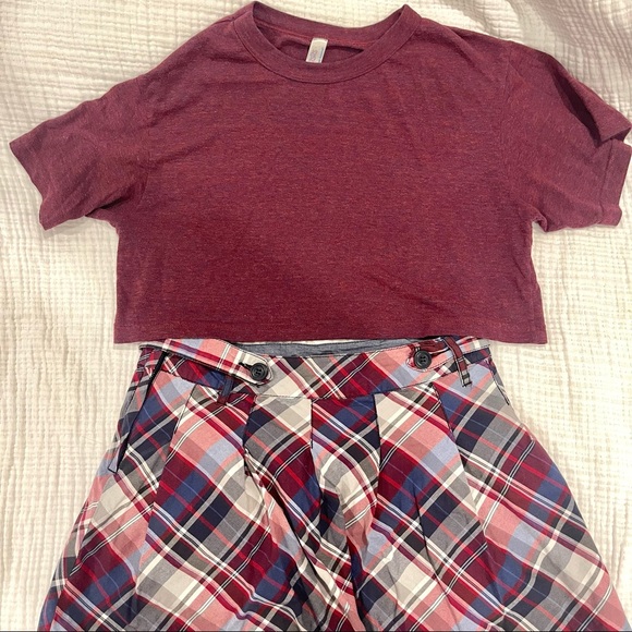 Lydia Martin 3x14 OUTFIT American Apparel T-Shirt / H&M plaid skirt TEEN WOLF - Picture 3 of 6